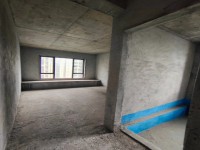 金泰新时代小区三室毛坯