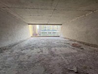 政府板块一鸿市场旁四室毛坯